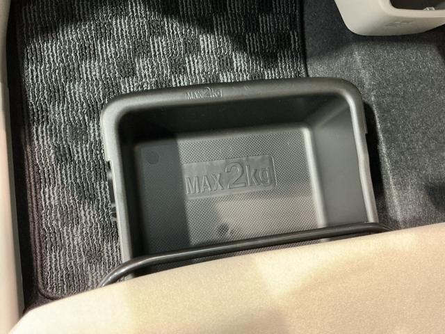 ムーヴ Ｘ　ＳＡＩＩ　衝突被害軽減Ｂ　盗難防止　ナビＴＶ　レーンキープアシスト　電動格納ミラー　横滑り防止装置　助手席エアバッグ　ベンチシート　キーレス　衝突安全ボディ　スマキー　ＡＢＳ　ＥＴＣ　アルミホイール（33枚目）