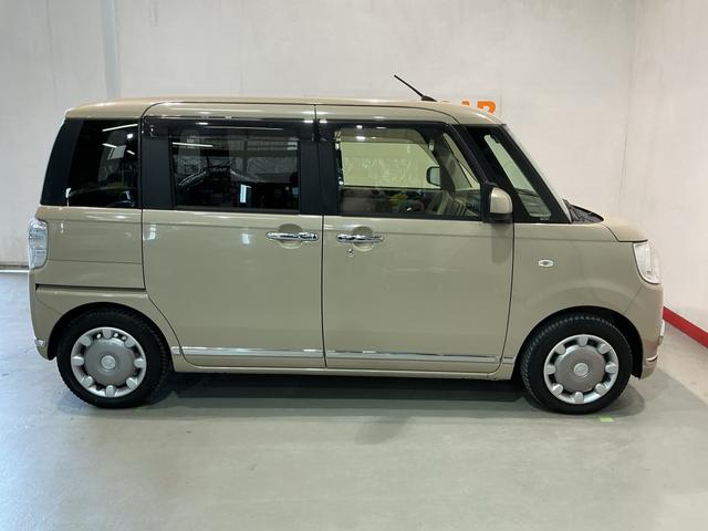 ムーヴキャンバス Ｇメイクアップ　ＳＡＩＩ　両側自動スライドドア　電動ミラー　ナビ＆ＴＶ　衝突回避支援　オートマチックハイビーム　リアカメラ　キーフリーキー　プッシュスタートスマートキー　ＬＥＤ　Ｗエアバック　イモビ　オートライト（10枚目）