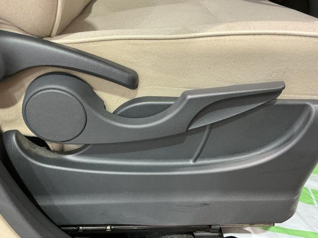 ムーヴキャンバス Ｇメイクアップ　ＳＡＩＩ　両側自動スライドドア　電動ミラー　ナビ＆ＴＶ　衝突回避支援　オートマチックハイビーム　リアカメラ　キーフリーキー　プッシュスタートスマートキー　ＬＥＤ　Ｗエアバック　イモビ　オートライト（16枚目）