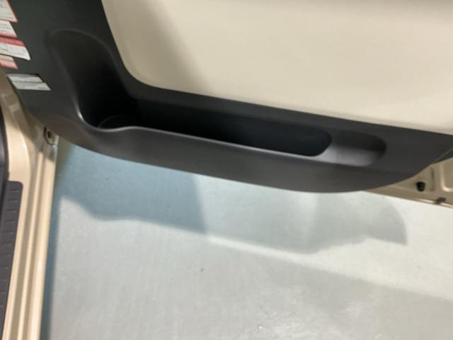 ムーヴキャンバス Ｇメイクアップ　ＳＡＩＩ　両側自動スライドドア　電動ミラー　ナビ＆ＴＶ　衝突回避支援　オートマチックハイビーム　リアカメラ　キーフリーキー　プッシュスタートスマートキー　ＬＥＤ　Ｗエアバック　イモビ　オートライト（25枚目）