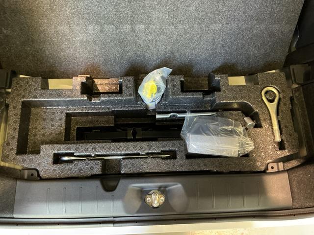 タント カスタムRSセレクション 衝突軽減B パーキングセンサー 電動格納式ドアミラー スマートキー&プッシュスタート 車線逸脱 前席シートヒーター オートライト キーフリー LEDヘッド ETC ターボエンジン(22枚目)