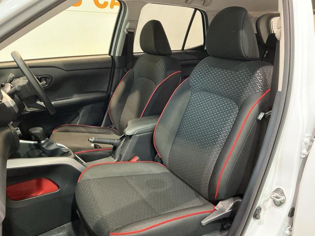 ロッキー Ｘ　オートハイビーム　シートヒーター　全方位カメラ　電動格納ドアミラー　バックモニター　ＬＥＤヘッドライト　車線逸脱警報　イモビライザ　コーナーセンサー　ドラレコ　アルミホイール（17枚目）