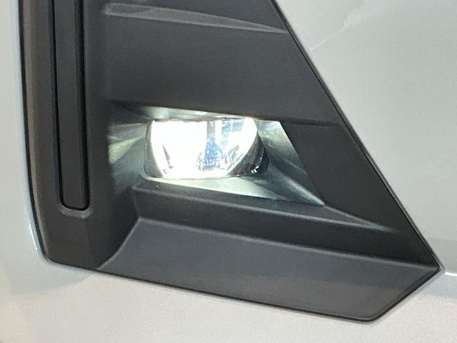 ロッキー Ｘ　オートハイビーム　シートヒーター　全方位カメラ　電動格納ドアミラー　バックモニター　ＬＥＤヘッドライト　車線逸脱警報　イモビライザ　コーナーセンサー　ドラレコ　アルミホイール（49枚目）