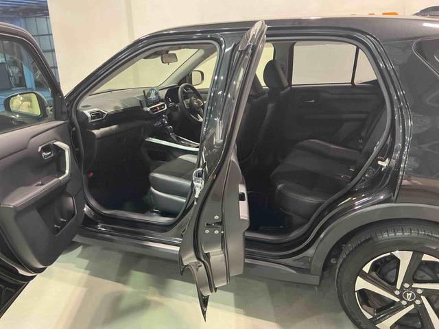 ロッキー プレミアムＧ　ＨＥＶ　バックカメラ付き　電動格納式ドアミラー　追従式クルーズコントロール　衝突被害軽減　盗難防止　衝突安全ボディ　アルミホイル　ＬＥＤライト　ＥＴＣ付　オートＬＥＤ　Ｓヒーター　ＴＶ（8枚目）