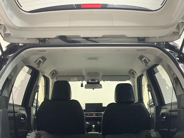 ロッキー プレミアムＧ　ＨＥＶ　バックカメラ付き　電動格納式ドアミラー　追従式クルーズコントロール　衝突被害軽減　盗難防止　衝突安全ボディ　アルミホイル　ＬＥＤライト　ＥＴＣ付　オートＬＥＤ　Ｓヒーター　ＴＶ（18枚目）