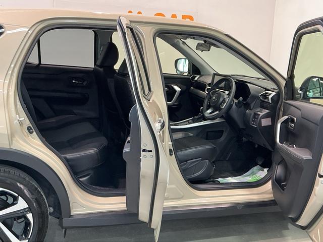 ロッキー プレミアムＧ　ＨＥＶ　電動格納式ドアミラー　追従式クルーズコントロール　衝突被害軽減　盗難防止　衝突安全ボディ　アルミホイル　ＬＥＤライト　ＥＴＣ付　オートＬＥＤ　Ｓヒーター　スマートキー　ナビＴＶ　キーフリー（6枚目）