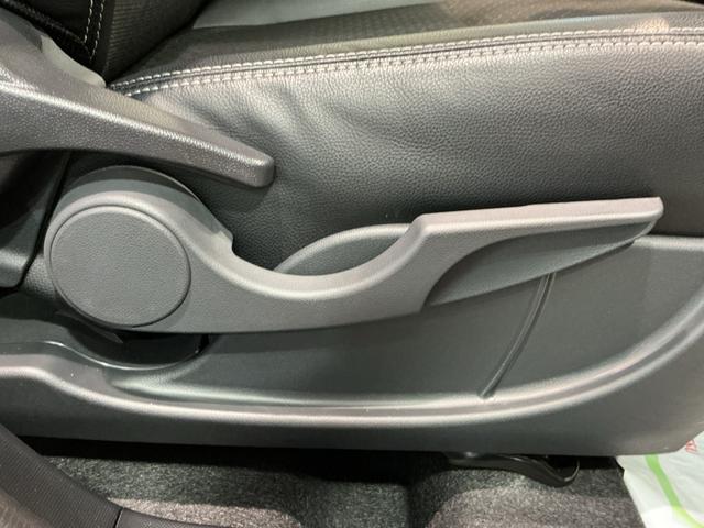 ロッキー プレミアムＧ　ＨＥＶ　電動格納式ドアミラー　追従式クルーズコントロール　衝突被害軽減　盗難防止　衝突安全ボディ　アルミホイル　ＬＥＤライト　ＥＴＣ付　オートＬＥＤ　Ｓヒーター　スマートキー　ナビＴＶ　キーフリー（11枚目）