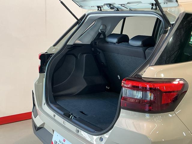 ロッキー プレミアムＧ　ＨＥＶ　電動格納式ドアミラー　追従式クルーズコントロール　衝突被害軽減　盗難防止　衝突安全ボディ　アルミホイル　ＬＥＤライト　ＥＴＣ付　オートＬＥＤ　Ｓヒーター　スマートキー　ナビＴＶ　キーフリー（15枚目）