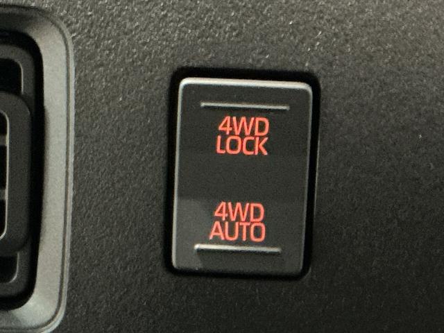 ハイゼットカーゴ DX LEDヘッドライト 踏み間違い防止 Wエアバック セキュリティアラーム キーフリーシステム エコアイドル 車線逸脱警報 切替4WD オートハイビーム オートライト スライドドア ABS(33枚目)