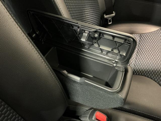 タント カスタムX 衝突軽減ブレーキ リアコーナーセンサー 車線逸脱防止 アイドリングストップ機能 盗難警報装置 LED ワンオーナー キーレスエントリー 前席シートヒーター オートLED 電動格納ミラー スマキー(25枚目)