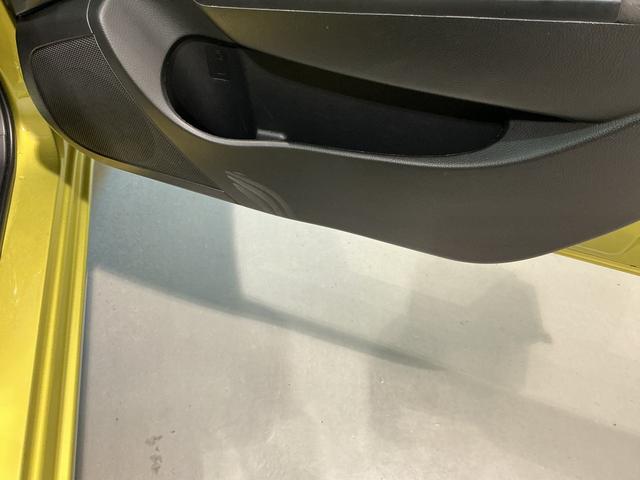 スイフト スタイル-DJE ナビTV オートクルーズ キーフリーシステム Wエアバック アルミホイール 盗難防止システム 衝突安全ボディ ABS インテリキー メモリーナビゲーション 横滑り防止システム 電動ミラー I-STOP(21枚目)