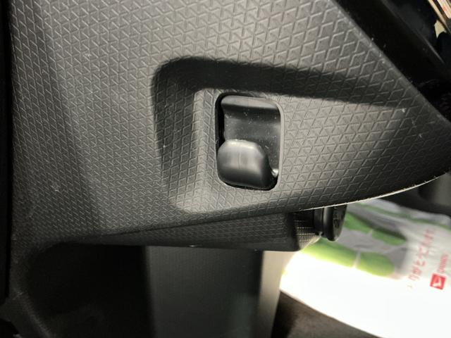 タント カスタムＸ　３６０°カメラ　衝突軽減ブレーキ　リアコーナーセンサー　車線逸脱防止　アイドリングストップ機能　ＴＶ　盗難警報装置　ＬＥＤ　キーレスエントリー　前席シートヒーター　オートＬＥＤ　スマキー（33枚目）