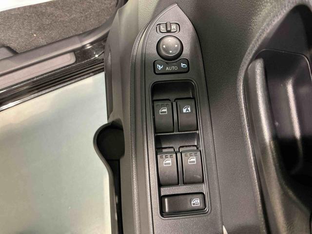 タント X アイドリングストップ車 ブレーキサポート 電動ミラー TV スマートキーシステム LEDライト キーレスキー 車線逸脱警報 オートハイビーム 片側電動両側スライドドア 盗難警報装置(19枚目)