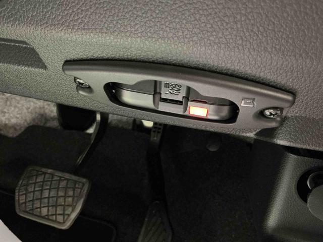 ムーヴキャンバス ストライプスＧ　前後障害物センサー　アイドルストップ　ナビＴＶ　Ｂカメラ　ＥＴＣ　セキュリティアラーム　ドライブレコーダー　スマートキープッシュスタート　Ｓヒーター　キーフリーキー　ＬＥＤライト（26枚目）