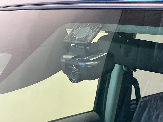 安全安心な走行のために、納車前には小さなクルマを知り尽くしたエキスパートが基本性能に関わる機能や状態を徹底的に点検しています。