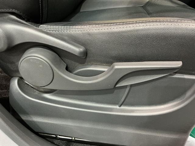 ムーヴ カスタム　ＲＳ　ハイパーＳＡＩＩ　電格ミラー　ＬＥＤヘットライト　横滑り防止機能　ＥＴＣ車載器　アイドルストップ　ターボ　車線逸脱警報　キーフリー　オートライト　ナビＴＶ　ベンチシート　デュアルエアバッグ　エアバッグ　ＡＢＳ（11枚目）