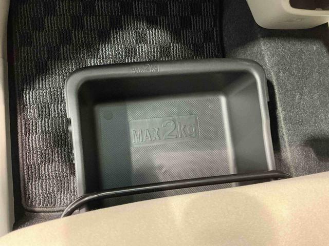 ムーヴ Ｘ　ＳＡＩＩ　衝突被害軽減Ｂ　盗難防止　ナビＴＶ　レーンキープアシスト　電動格納ミラー　横滑り防止装置　助手席エアバッグ　ベンチシート　キーレス　衝突安全ボディ　スマキー　ＡＢＳ　アルミホイール　運転席エアバッグ（18枚目）