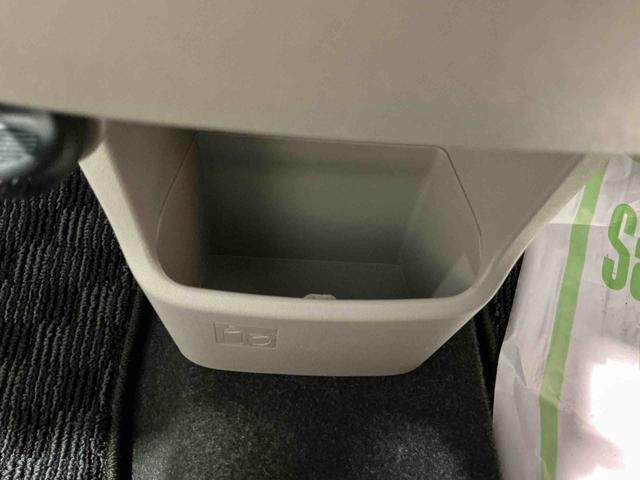 ムーヴ Ｘ　ＳＡＩＩ　衝突被害軽減Ｂ　盗難防止　ナビＴＶ　レーンキープアシスト　電動格納ミラー　横滑り防止装置　助手席エアバッグ　ベンチシート　キーレス　衝突安全ボディ　スマキー　ＡＢＳ　アルミホイール　運転席エアバッグ（28枚目）