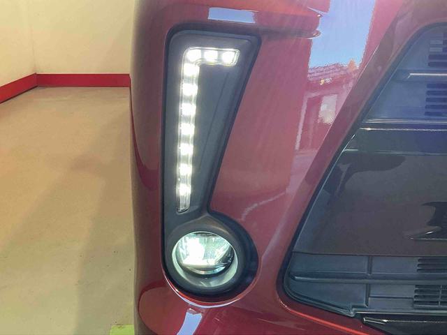 ムーヴ カスタム　ＲＳ　ハイパーリミテッドＳＡＩＩＩ　運転席シートヒーター　オートハイビーム　衝突安全ボディ　セキュリティアラーム　ＬＥＤヘッドライト　ドラレコ　キーフリーシステム　ナビＴＶ　アイドリングストップ　オートライト（6枚目）