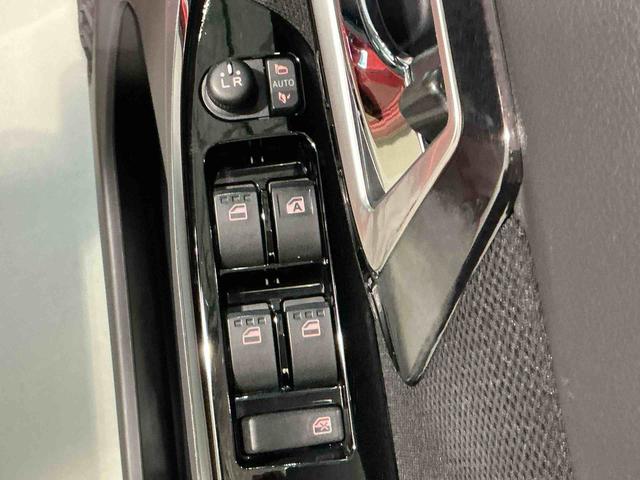 ムーヴ カスタム　ＲＳ　ハイパーリミテッドＳＡＩＩＩ　運転席シートヒーター　オートハイビーム　衝突安全ボディ　セキュリティアラーム　ＬＥＤヘッドライト　ドラレコ　キーフリーシステム　ナビＴＶ　アイドリングストップ　オートライト（17枚目）