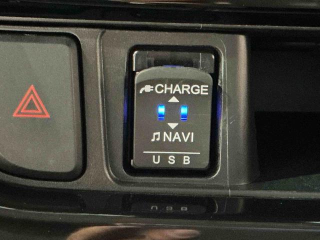 ムーヴ カスタム　ＲＳ　ハイパーリミテッドＳＡＩＩＩ　運転席シートヒーター　オートハイビーム　衝突安全ボディ　セキュリティアラーム　ＬＥＤヘッドライト　ドラレコ　キーフリーシステム　ナビＴＶ　アイドリングストップ　オートライト（26枚目）