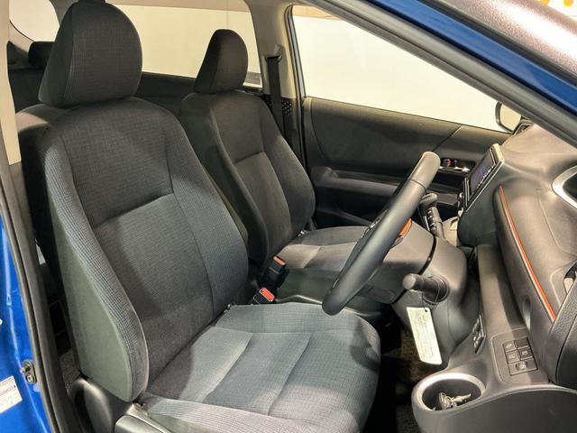 シエンタ Ｇ　ナビ・ＴＶ　スマートキープッシュスタート　電動格納式ドアミラー　アイドリングＳ　リアカメラ　　衝突安全ボディ　ＥＴＣ　運転席エアバック　キーフリーシステム　ＡＢＳ　社外アルミホイール（10枚目）