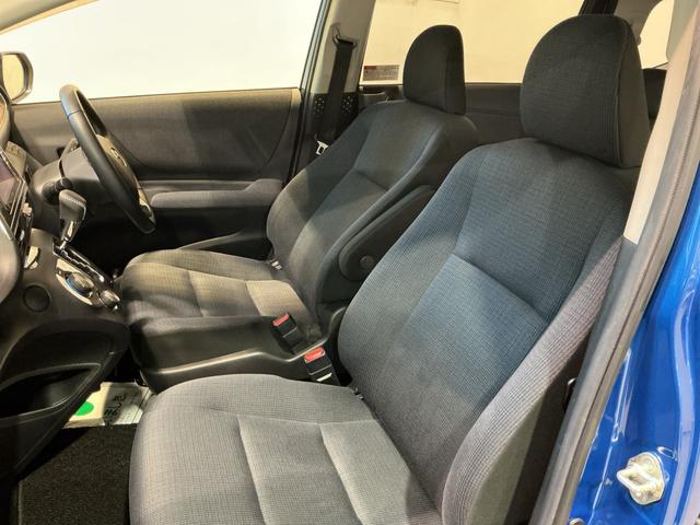 シエンタ Ｇ　ナビ・ＴＶ　スマートキープッシュスタート　電動格納式ドアミラー　アイドリングＳ　リアカメラ　　衝突安全ボディ　ＥＴＣ　運転席エアバック　キーフリーシステム　ＡＢＳ　社外アルミホイール（12枚目）