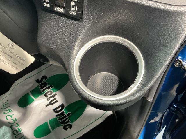 シエンタ Ｇ　ナビ・ＴＶ　スマートキープッシュスタート　電動格納式ドアミラー　アイドリングＳ　リアカメラ　　衝突安全ボディ　ＥＴＣ　運転席エアバック　キーフリーシステム　ＡＢＳ　社外アルミホイール（22枚目）