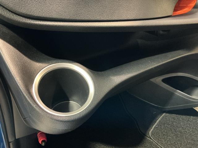 シエンタ Ｇ　ナビ・ＴＶ　スマートキープッシュスタート　電動格納式ドアミラー　アイドリングＳ　リアカメラ　　衝突安全ボディ　ＥＴＣ　運転席エアバック　キーフリーシステム　ＡＢＳ　社外アルミホイール（24枚目）