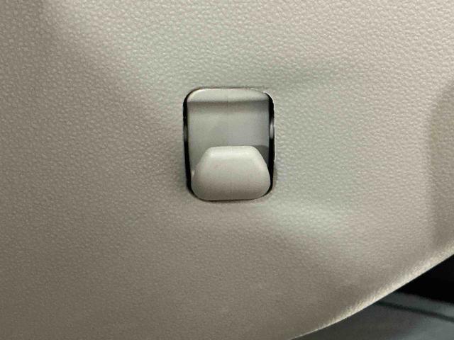 キャスト スタイルＸ　リミテッド　ＳＡＩＩＩ　雹害あり　電格ミラー　ナビ＆ＴＶ　メンテナンスノート　ドライブレコーダー　安全ボディ　バックカメラ　ＥＴＣ車載器　オートハイビーム　アイドリングストップ機能　キーフリーキー　オートライト（13枚目）