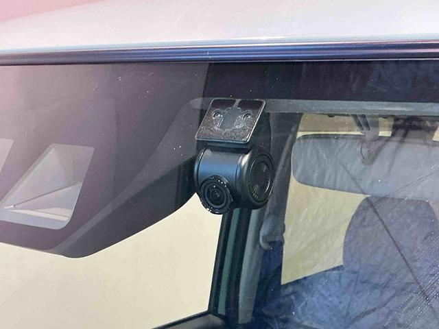 タント Ｘ　ドライブレコーダ　アイドリングストップ車　ブレーキサポート　電動ミラー　ナビＴＶ　スマートキーシステム　ＥＴＣ車載器　ＬＥＤライト　キーレスキー　Ｂカメラ　車線逸脱警報　メモリナビ　オートハイビーム（9枚目）