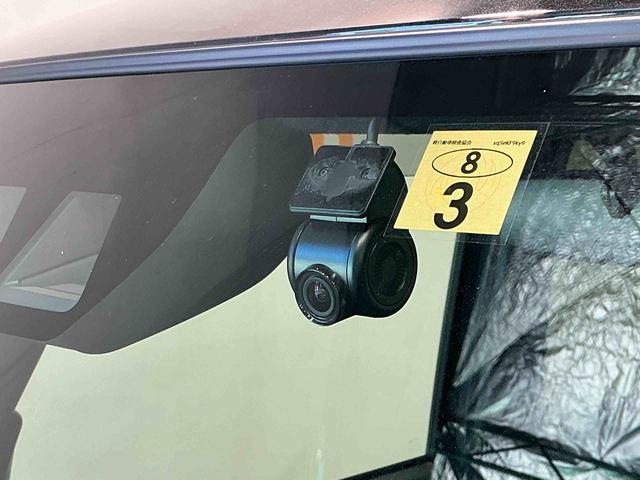 タント カスタムＸ　衝突軽減ブレーキ　リアコーナーセンサー　車線逸脱防止　アイドリングストップ機能　ナビＴＶ　盗難警報装置　ＬＥＤ　ＥＴＣ　キーレスエントリー　前席シートヒーター　スマートキー（4枚目）