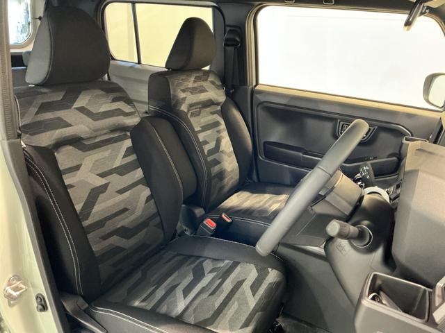 タフト Ｇ　ダーククロムベンチャー　コーナーソナー　ベンチシート　オートマチックハイビーム　ＬＥＤライト　レーンキープアシスト　アイドリングＳ　電格ミラー　キーフリー　アルミ　スマートキー　衝突安全ボディ　ガラスルーフ（10枚目）