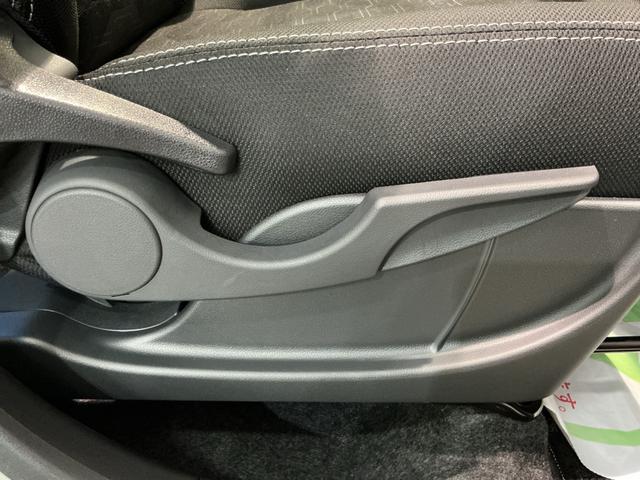 タフト Ｇ　ダーククロムベンチャー　コーナーソナー　ベンチシート　オートマチックハイビーム　ＬＥＤライト　レーンキープアシスト　アイドリングＳ　電格ミラー　キーフリー　アルミ　スマートキー　衝突安全ボディ　ガラスルーフ（11枚目）