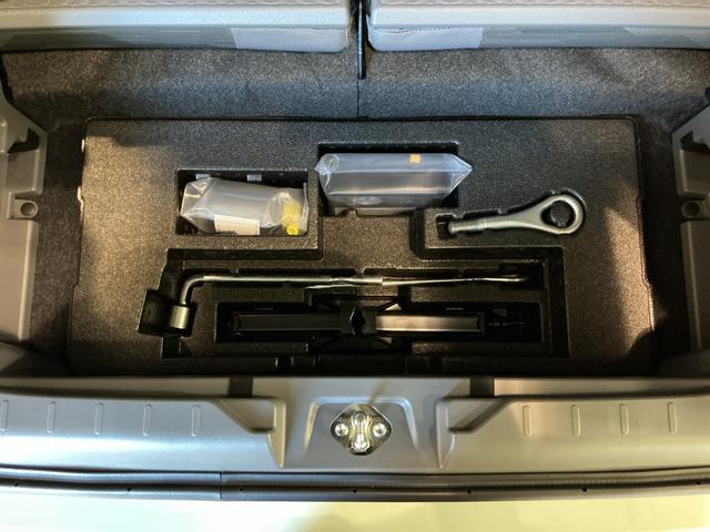 タフト Ｇ　ダーククロムベンチャー　コーナーソナー　ベンチシート　オートマチックハイビーム　ＬＥＤライト　レーンキープアシスト　アイドリングＳ　電格ミラー　キーフリー　アルミ　スマートキー　衝突安全ボディ　ガラスルーフ（18枚目）