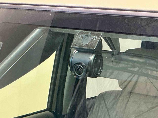 ムーヴキャンバス ＧホワイトアクセントＶＳ　ＳＡＩＩＩ　ＬＥＤ　車線逸脱警報　両側オートスライドドア　インテリキー　ハイビームアシスト　ナビＴＶ　エアバッグ　横滑り防止装置　ＥＴＣ　キーフリー　アイドリングストップ　ドラレコ　ＡＢＳ（9枚目）