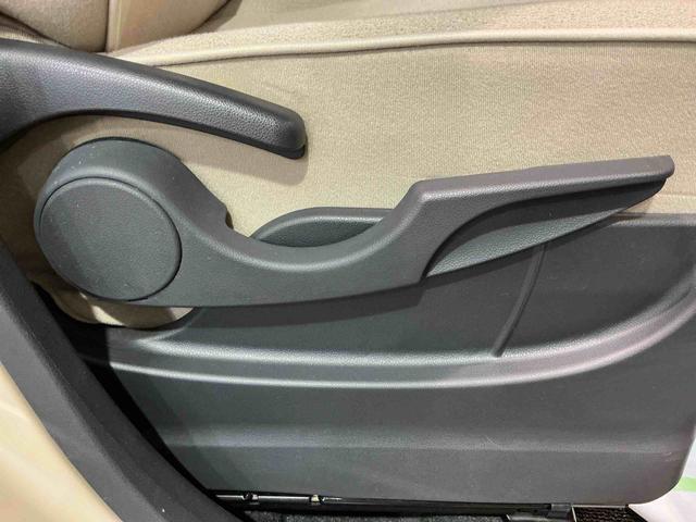 ムーヴキャンバス ＧホワイトアクセントＶＳ　ＳＡＩＩＩ　ＬＥＤ　車線逸脱警報　両側オートスライドドア　インテリキー　ハイビームアシスト　ナビＴＶ　エアバッグ　横滑り防止装置　ＥＴＣ　キーフリー　アイドリングストップ　ドラレコ　ＡＢＳ（49枚目）