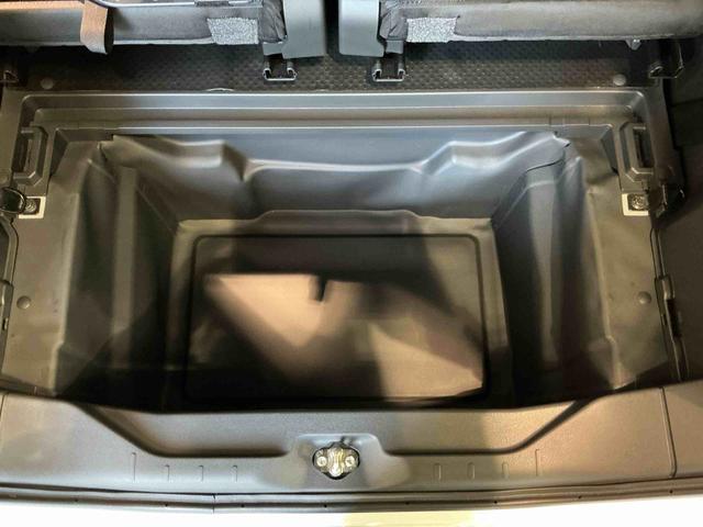 新車メーカー保証に準じた保証を１年間無償で受けられる「まごころ保証」、さらに保証を延長できる「まごころ保証プラス」「まごころ保証プラスα」をご用意しております。