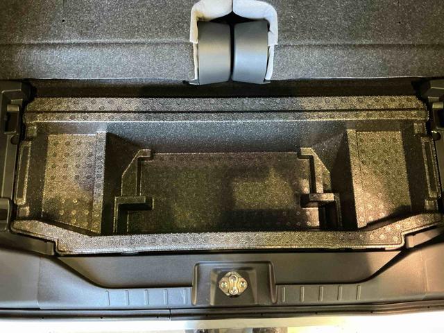 タント Ｘ　アイドリングストップ車　ブレーキサポート　電動ミラー　ナビＴＶ　スマートキーシステム　ＬＥＤライト　キーレスキー　Ｂカメラ　車線逸脱警報　メモリナビ　オートハイビーム　盗難警報装置（32枚目）