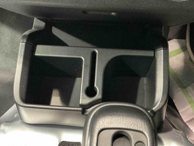 ハイゼットトラック ジャンボスタンダード 切り替え4WD 衝突軽減システム エアバック 車線逸脱警報 デュアルエアバック 横滑り防止装置 コーナーセンサー アイドリングストップ オートマチックハイビーム エアコン オートライト(18枚目)