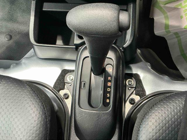 ハイゼットトラック ジャンボスタンダード 切り替え4WD 衝突軽減システム エアバック 車線逸脱警報 デュアルエアバック 横滑り防止装置 コーナーセンサー アイドリングストップ オートマチックハイビーム エアコン オートライト(19枚目)