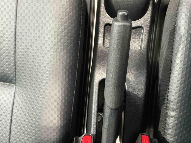 ハイゼットトラック ジャンボスタンダード 切り替え4WD 衝突軽減システム エアバック 車線逸脱警報 デュアルエアバック 横滑り防止装置 コーナーセンサー アイドリングストップ オートマチックハイビーム エアコン オートライト(20枚目)