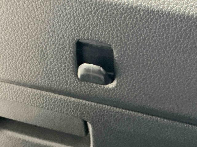 ハイゼットトラック ジャンボスタンダード 切り替え4WD 衝突軽減システム エアバック 車線逸脱警報 デュアルエアバック 横滑り防止装置 コーナーセンサー アイドリングストップ オートマチックハイビーム エアコン オートライト(21枚目)