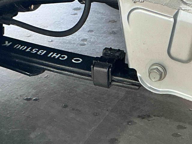 ハイゼットトラック ジャンボスタンダード 切り替え4WD 衝突軽減システム エアバック 車線逸脱警報 デュアルエアバック 横滑り防止装置 コーナーセンサー アイドリングストップ オートマチックハイビーム エアコン オートライト(42枚目)