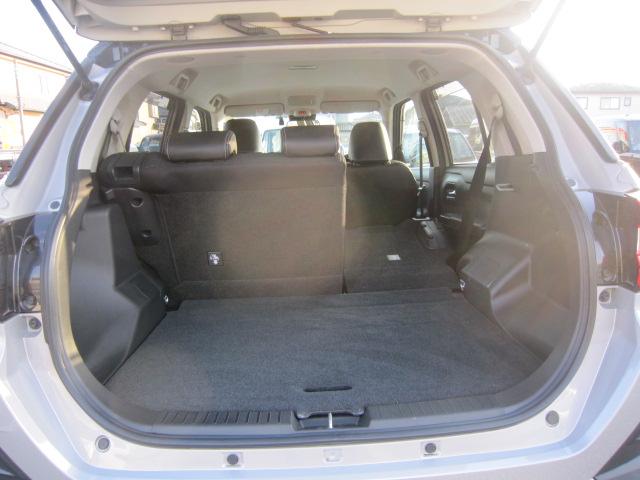 ロッキー プレミアムＧ　ＨＥＶ　衝突被害軽減　盗難防止　追従式クルーズコントロール　電動格納式ドアミラー　ドライブレコーダー　ＥＴＣ車載器　ＬＥＤライト　運転席助手席シートヒーター　　パノラマモニター　ナビゲーションシステム（16枚目）