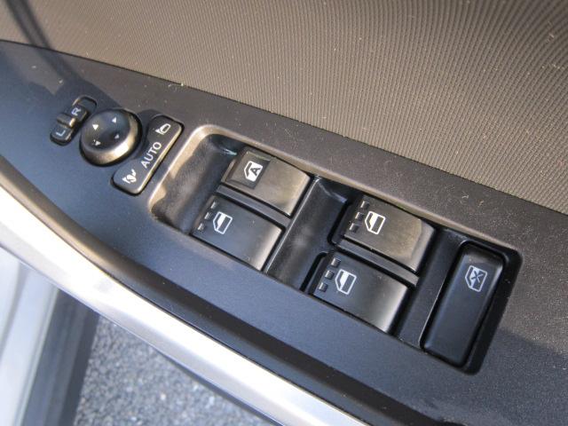 ロッキー プレミアムＧ　ＨＥＶ　衝突被害軽減　盗難防止　追従式クルーズコントロール　電動格納式ドアミラー　ドライブレコーダー　ＥＴＣ車載器　ＬＥＤライト　運転席助手席シートヒーター　　パノラマモニター　ナビゲーションシステム（22枚目）