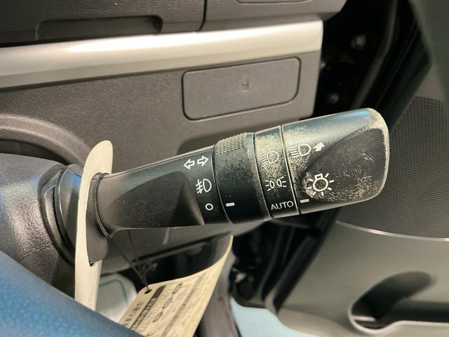 タント カスタムX i-stop 電動格納式ドアミラー 盗難防止 助手席エアバッグ 両側スライド片側電動 インテリキー LED 横滑り防止装置 ベンチシート アルミ エアバック 衝突安全ボディ ABS(30枚目)