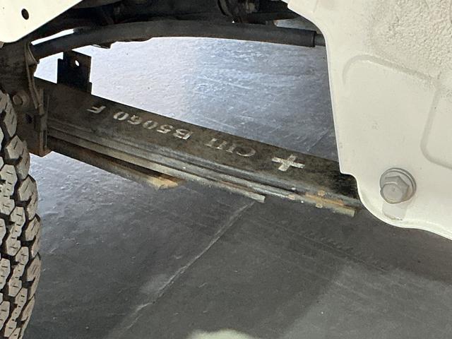 ハイゼットトラック EXT アイドリングストップ機能 エアバッグ パートタイム4WD スーパーデフロック ワンオーナー車 パワーウィンドウ フォグランプ エアコン(39枚目)