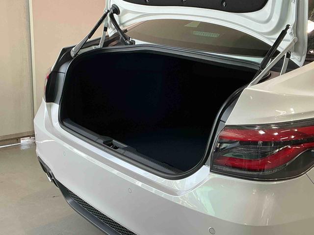 クラウンハイブリッド RS クリアランソナ レーンアシスト LEDヘッドライト クルコン スマートエントリー セキュリティーアラーム 横滑り防止 ETC オートライト TVナビ アルミ メモリーナビ ABS エアバッグ(32枚目)