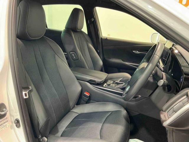 クラウンハイブリッド RS クリアランソナ レーンアシスト LEDヘッドライト クルコン スマートエントリー セキュリティーアラーム 横滑り防止 ETC オートライト TVナビ アルミ メモリーナビ ABS エアバッグ(38枚目)